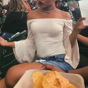 NYTT Off The Shoulder Bodysuit